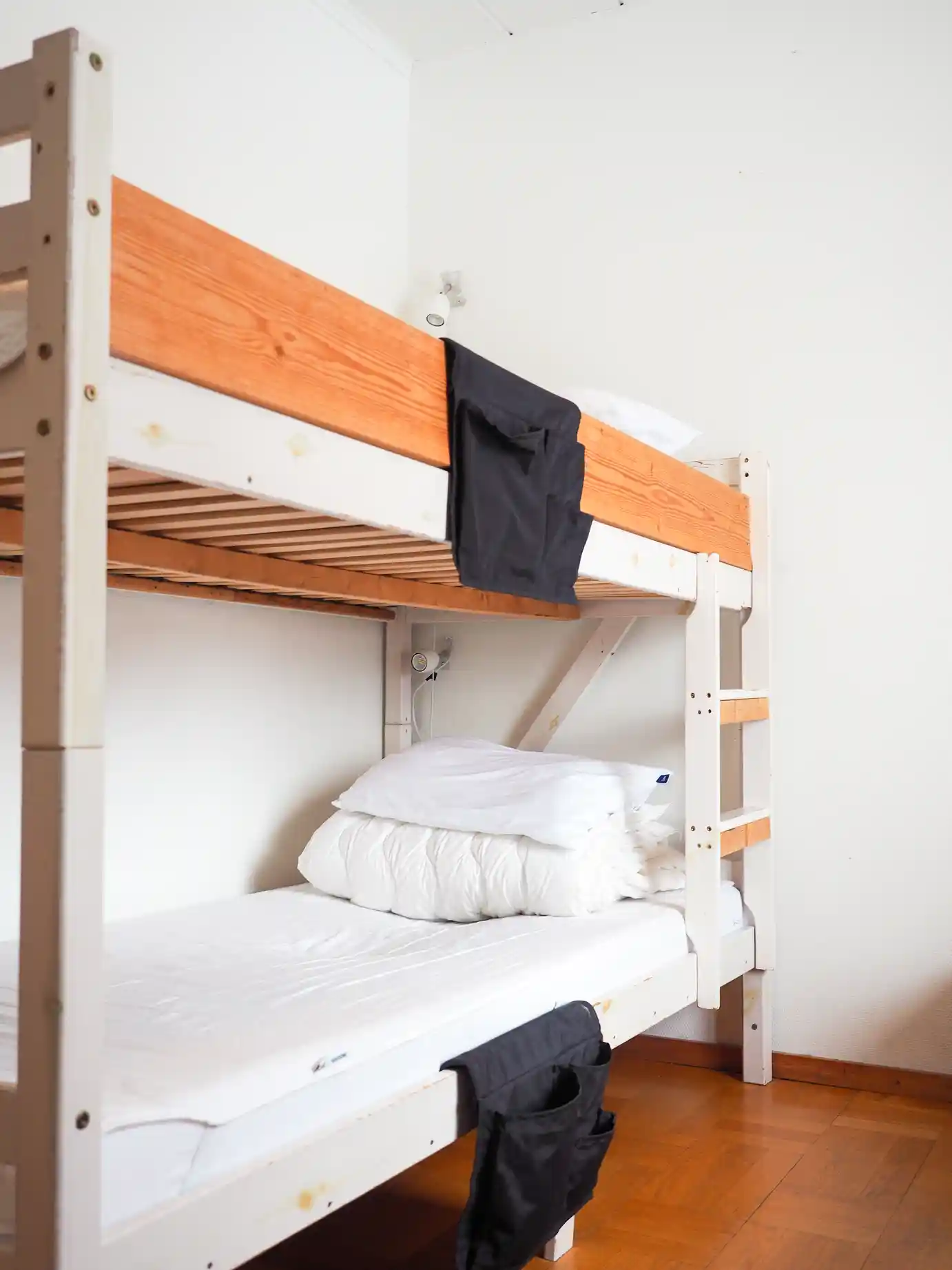 Bedroom 2 with 2 bunk beds