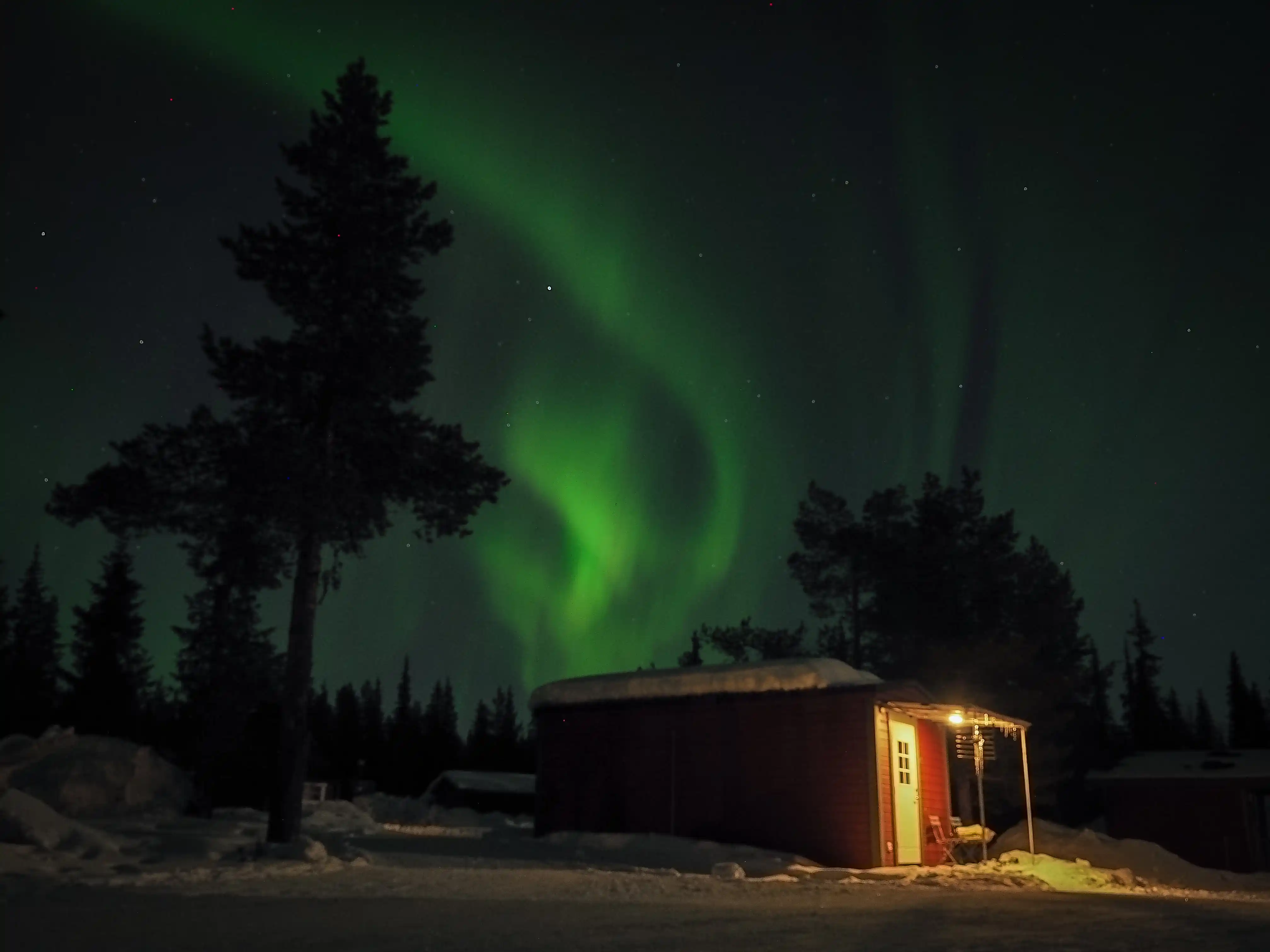 Northern lights above the cabin